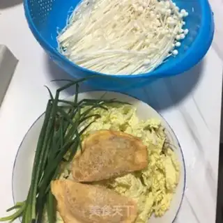 Make ♪ A bouquet of soup in a golden mushroom ♪ step 0