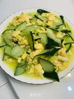 Make cucumber fried eggs step 7