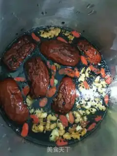 Make Peanut walnuts step 1