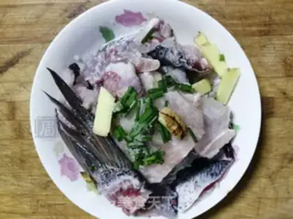 Make Fish noodles step 1