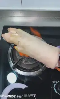 Make Soy pig hoofs step 1