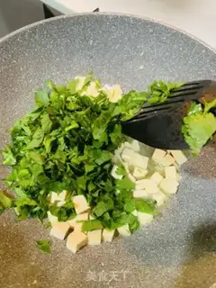 Make Celery leaves and tofu step 4