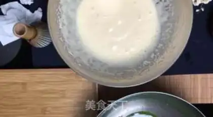 Make Tea lava-flowing cupcakes step 3