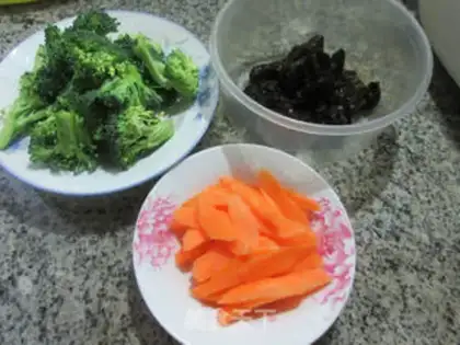 Make Blackwood carrots and broccoli step 0
