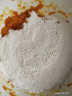 Make Pumpkin step 1