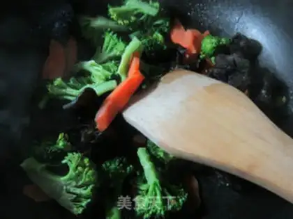 Make Blackwood carrots and broccoli step 2