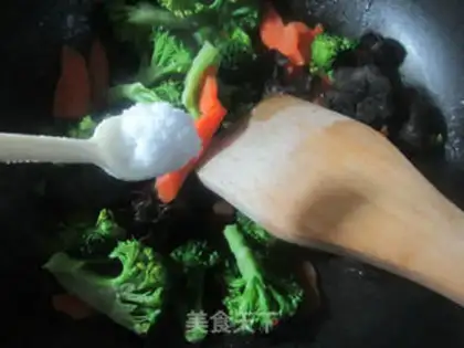 Make Blackwood carrots and broccoli step 3