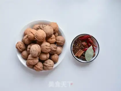 Make Five walnuts step 0