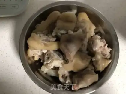 Make Spicy pan pig hoof step 0