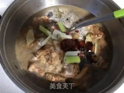 Make Spicy pan pig hoof step 4