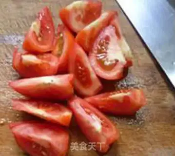 Make Tomato fried eggs step 5