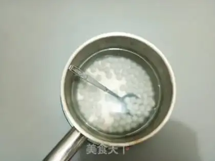 Make The bean powder makes round step 3