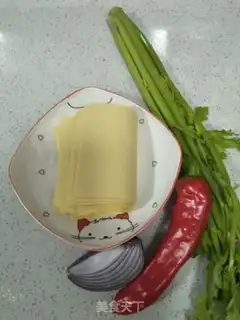 Make Celery fried tofu step 0