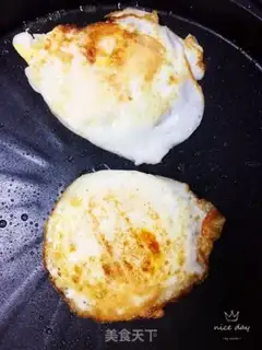 Make Cheese omelet sandwich step 1