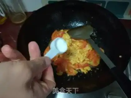 Make Tomato egg noodles step 6