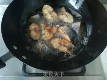 Make Smoky fish step 1