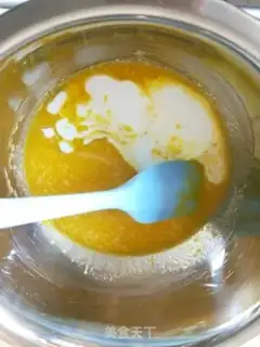 Make Eight-inch steam cake step 3