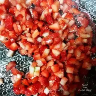 Make Strawberry candy dumplings step 4