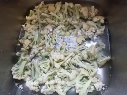 Make Pelican oil and vegetables step 0