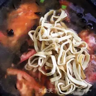 Make Tomato bean lumber egg soup step 9