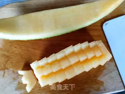 Make A melon boat step 4