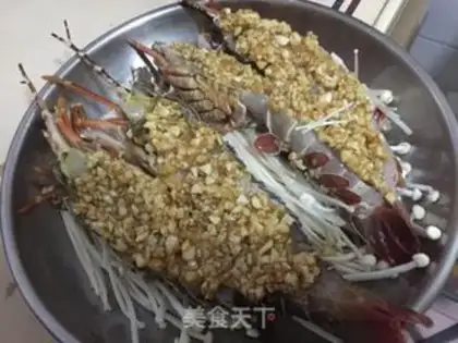 Make Garlic steamed lobster step 7