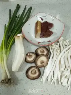 Make Scrambled mushrooms step 0
