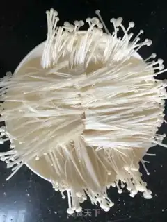 Make Garlic peppers, platinum needles, chicken breasts step 2