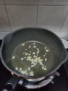 Make Fried twinkle step 1