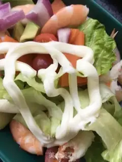 Make Shrimp avocado salad step 11