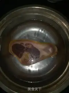 Make Golden ham steaming doll food step 1