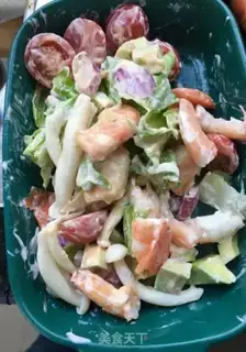 Make Shrimp avocado salad step 13