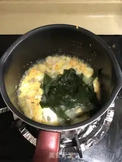 Make Sea belt sprouts, egg soup step 3