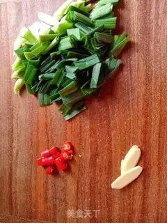 Make Garlic sprouts step 2