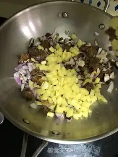 Make Onion beef curry step 2