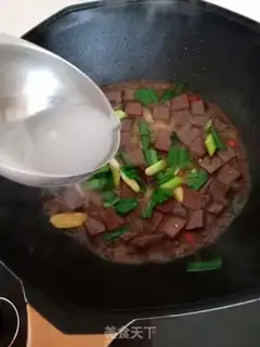 Make Garlic sprouts step 7