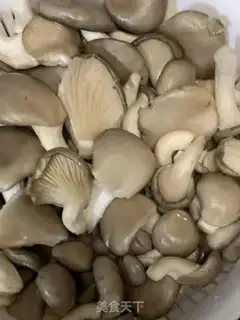 Make Chicken fungi mushroom tofu step 0