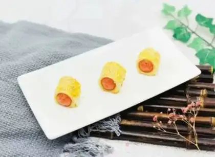 Make Hand-to-hand wiener roll step 7