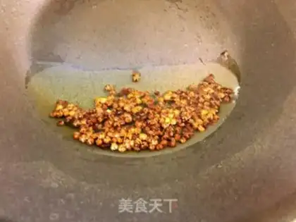 Make Spicy chicken silk step 2