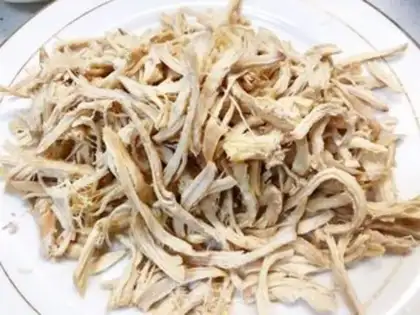 Make Spicy chicken silk step 6