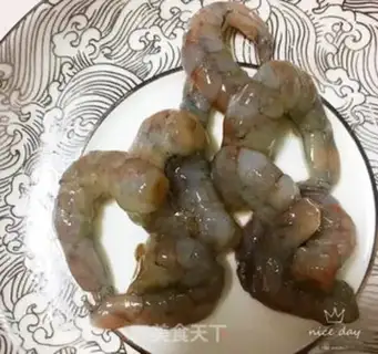 Make Shrimp sauce fried rice step 2
