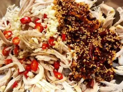 Make Spicy chicken silk step 7
