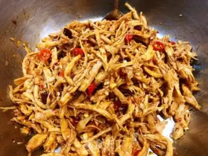 Make Spicy chicken silk step 8