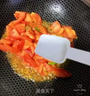 Make Tomato shrimp noodles step 2