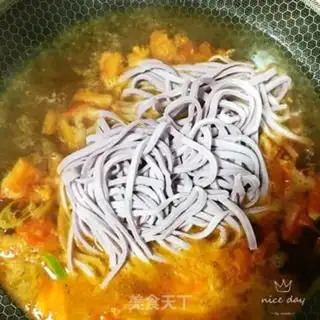 Make Tomato shrimp noodles step 5