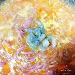 Make Tomato shrimp noodles step 7