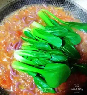 Make Tomato shrimp noodles step 8