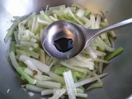 Make Ham sausage and cabbage step 3