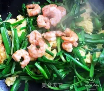 Make Cream eggs and shrimp step 6