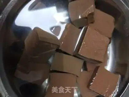 Make A duck blood fan step 1